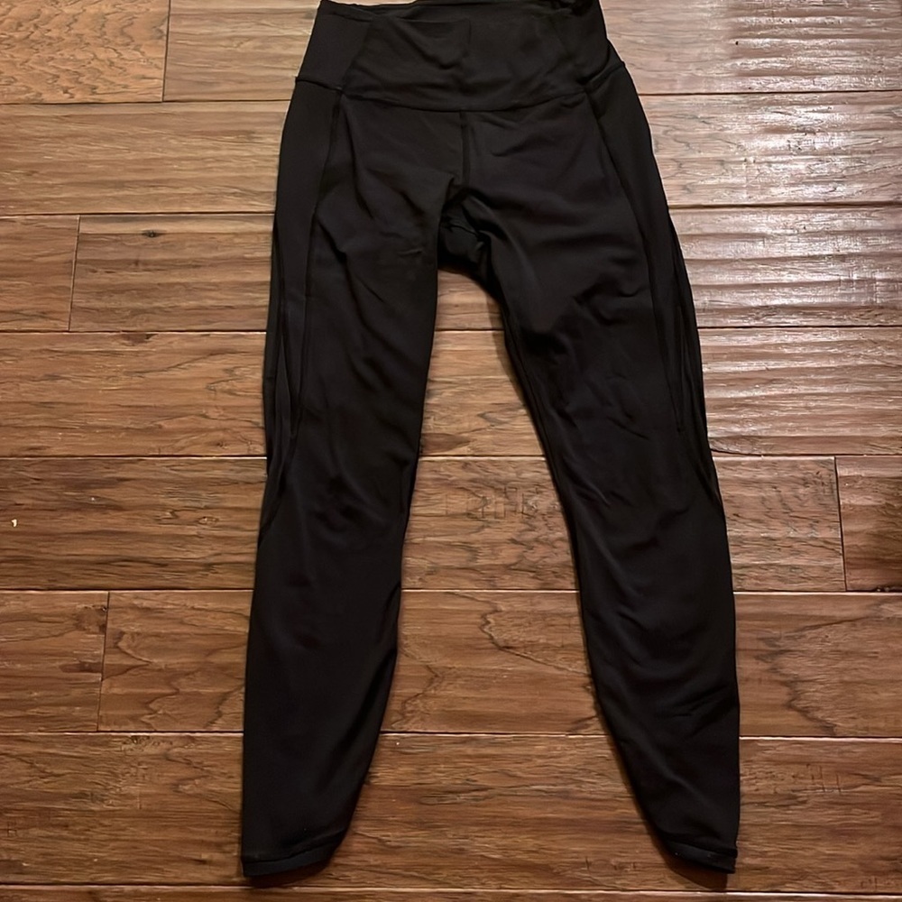 Lululemon Featherlight Black 7/8 LengthTight Size 6